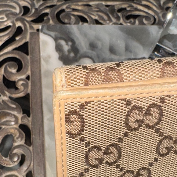 Gucci Beige Monogram Wallet - Picture 4 of 17